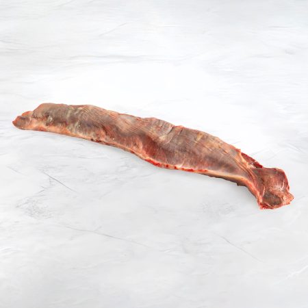 pezzo di diaframma di bovino su fondo marmo